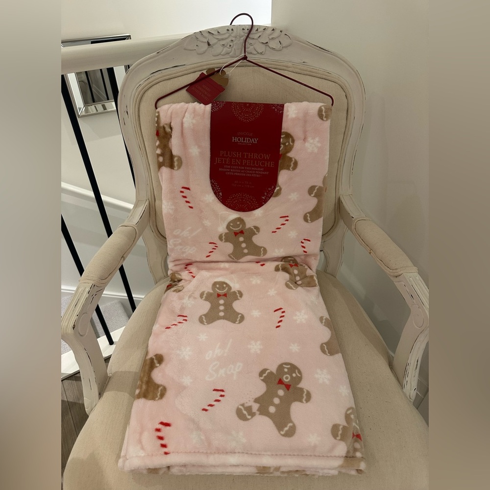 NWT Gingerbread Candy Cane Throw Oversized Pink Plush Throw Christmas Oh Snap